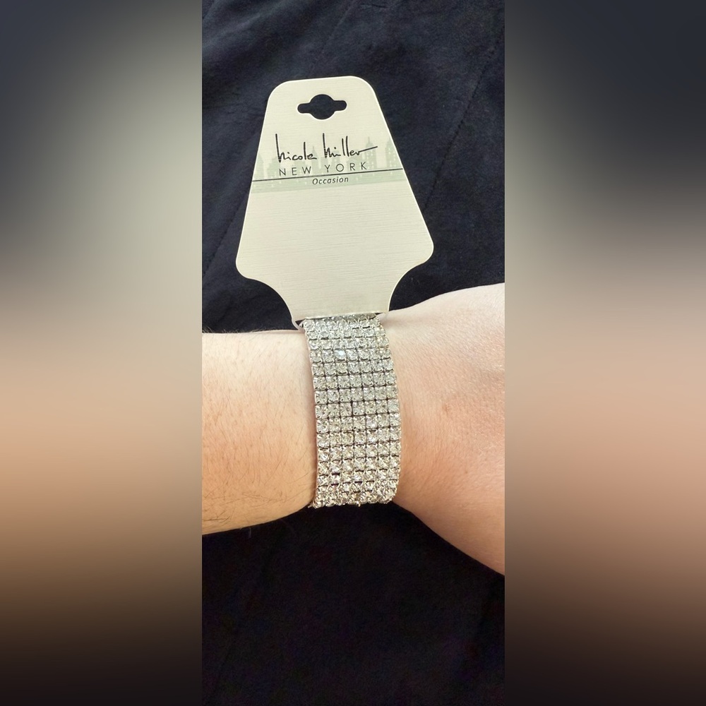 NEW! Nicole Miller New York fashion rhinestone bracelet